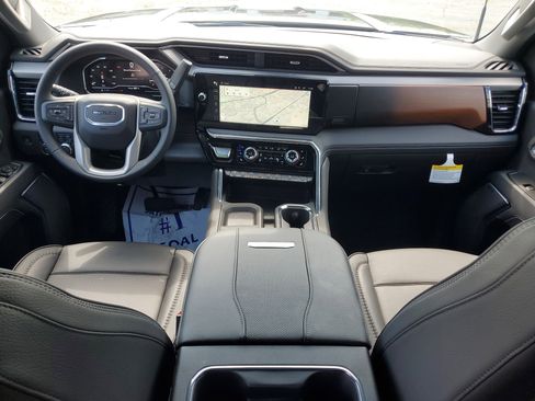 New 2025 GMC Sierra 2500 Denali image 15