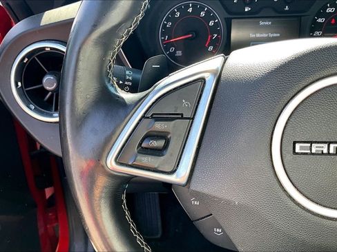 Used 2017 Chevrolet Camaro LT RWD image 17