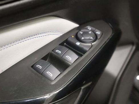 Used 2025 Chevrolet Trax LT w/ LT Convenience Package FWD image 17