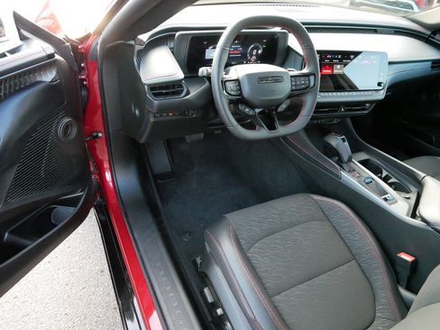 Used 2025 Dodge Charger R/T w/ Sun & Sound Package image 9