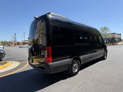 Used 2025 Mercedes-Benz Sprinter 2500 image 4