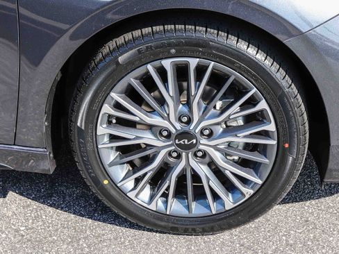 Used 2023 Kia Forte GT-Line w/ GT-Line Premium Package FWD image 7
