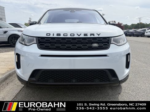 Used 2020 Land Rover Discovery Sport SE image 24