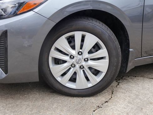 Used 2024 Nissan Sentra S FWD image 27