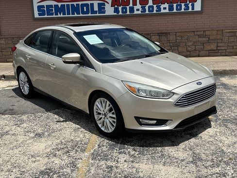 Used 2017 Ford Focus Titanium FWD image 2