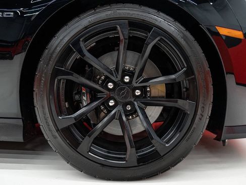 Used 2014 Chevrolet Camaro ZL1 RWD image 61