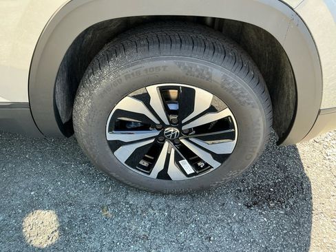 New 2026 Volkswagen Atlas Cross Sport SE image 21