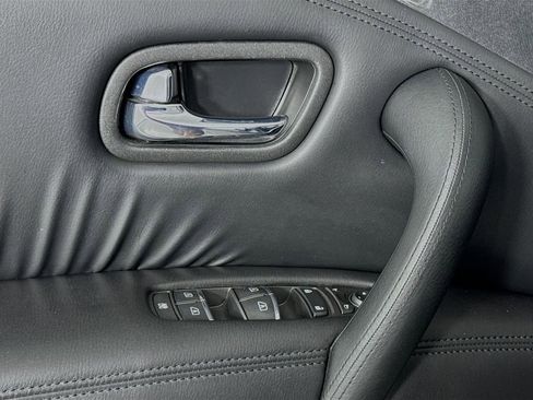 Used 2024 Nissan Armada SV image 14