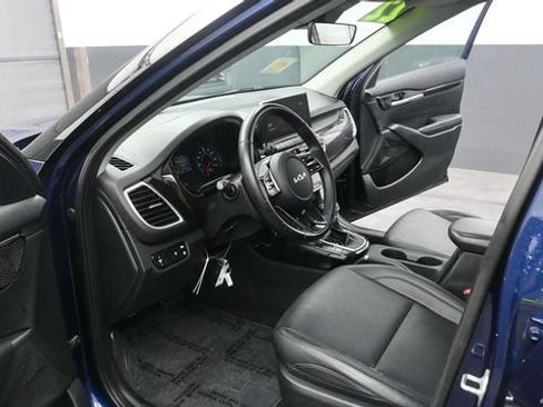 Used 2022 Kia Seltos EX AWD/4WD image 9