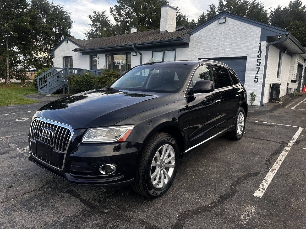 Used 2015 Audi Q5 2.0T Premium Plus w/ Technology Package AWD/4WD image 7