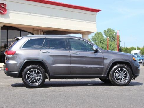 Used 2020 Jeep Grand Cherokee Limited image 3