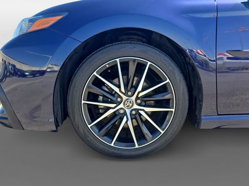 Certified 2021 Toyota Camry SE w/ Carpet Mat Package (TMS) image 14