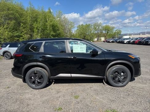 New 2026 Nissan Rogue SV w/ Cold Weather Package AWD/4WD image 4