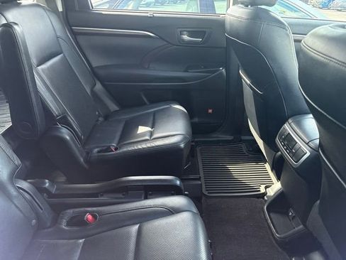 Used 2014 Toyota Highlander Limited AWD/4WD image 8