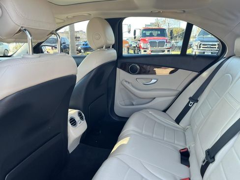 Used 2016 Mercedes-Benz C 300 Luxury image 26
