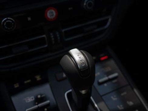 Certified 2026 Porsche Macan image 27