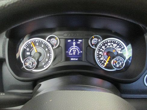 Used 2021 RAM 2500 Tradesman AWD/4WD image 13