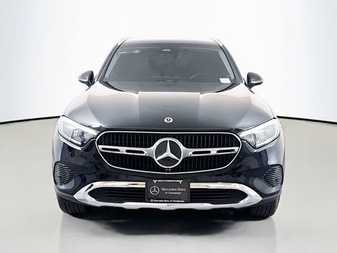Used 2025 Mercedes-Benz GLC 350e 4MATIC image 2