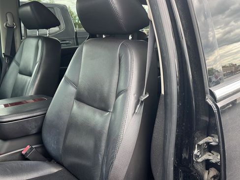 Used 2007 Cadillac Escalade AWD w/ Information Package image 18