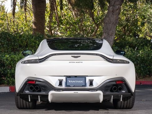 Used 2021 Aston Martin V8 Vantage Coupe RWD image 6