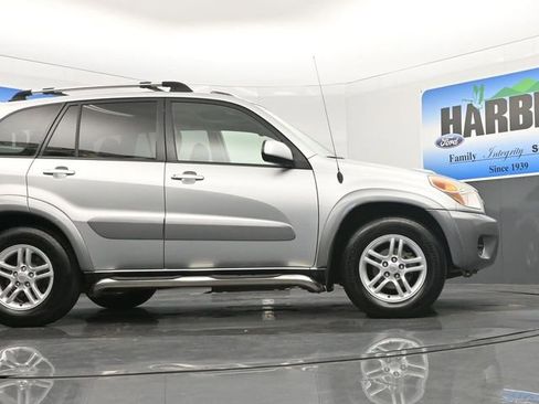 Used 2004 Toyota RAV4 2WD w/ Sport Pkg image 20