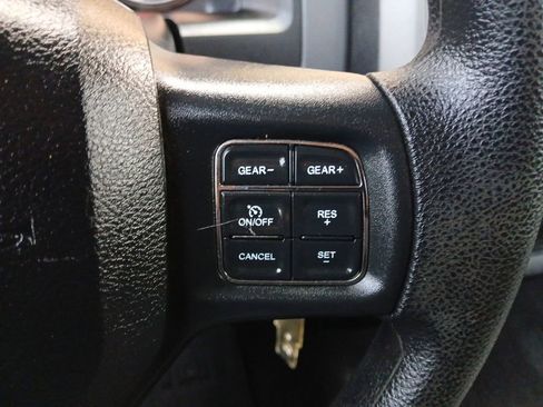 Used 2017 RAM 1500 Express image 23