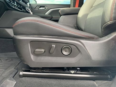 Used 2023 Chevrolet Colorado Z71 w/ Z71 Convenience Package 2 image 14