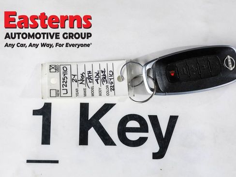 Used 2024 Nissan Pathfinder SL image 25