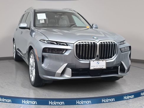 Used 2023 BMW X7 xDrive40i w/ Premium Package image 3