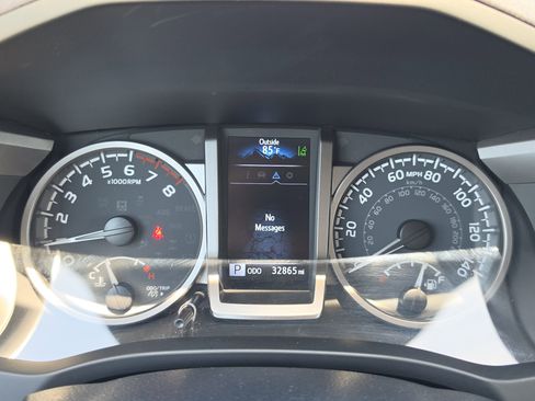 Certified 2023 Toyota Tacoma SR5 w/ Technology Package AWD/4WD image 18