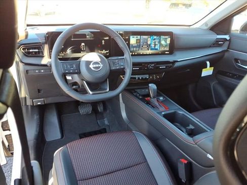 New 2026 Nissan Kicks SR w/ SR Premium Package AWD/4WD image 9
