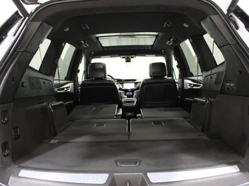 Used 2022 Cadillac XT6 Premium Luxury w/ Platinum Package AWD/4WD image 25