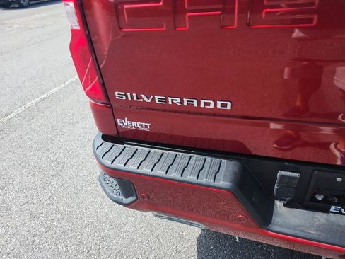 Used 2025 Chevrolet Silverado 1500 High Country AWD/4WD image 4