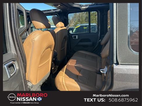 Used 2023 Jeep Wrangler Unlimited Sahara w/ Cold Weather Group image 17