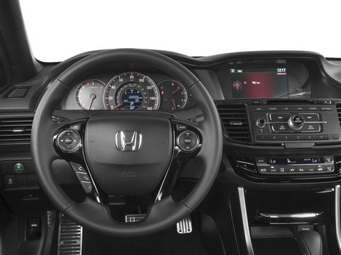 Used 2016 Honda Accord Sport image 9