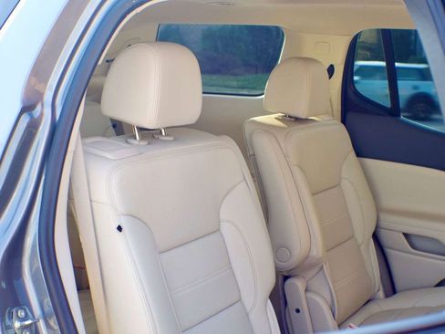 Used 2022 GMC Acadia Denali w/ Denali Ultimate Package image 48