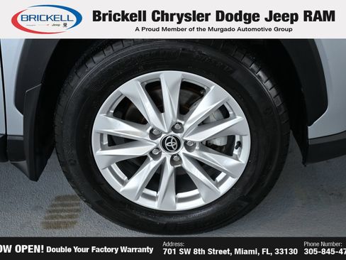 Used 2024 Toyota Corolla Cross LE w/ Moonroof Package FWD image 38