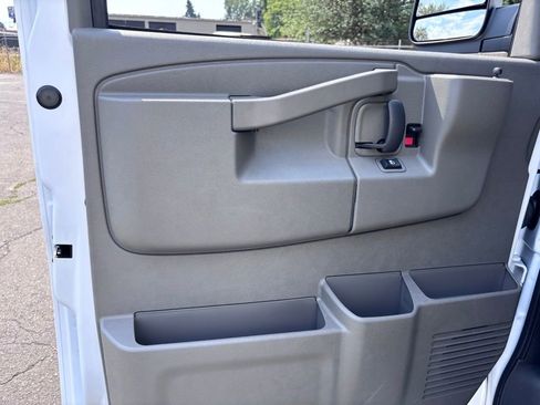 New 2025 Chevrolet Express 3500 Work Van w/ Driver Convenience Package image 33