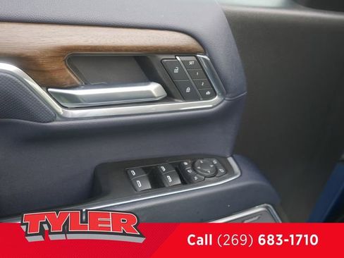 Used 2024 Chevrolet Silverado 2500 High Country w/ High Country Premium Package image 25