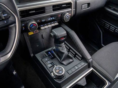 Used 2025 Toyota 4Runner TRD Off-Road Premium AWD/4WD image 12