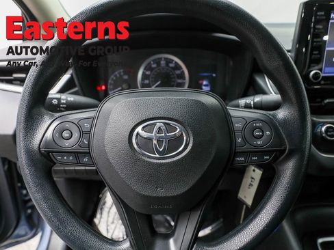 Used 2022 Toyota Corolla LE image 10