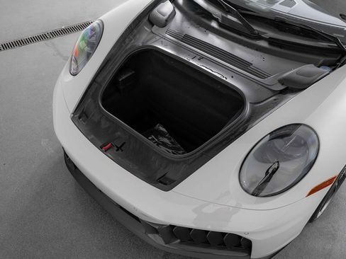 Used 2025 Porsche 911 Targa 4 GTS image 28