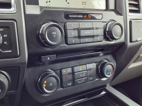 Used 2016 Ford F150 XLT w/ Equipment Group 302A Luxury image 13