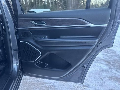 Used 2021 Jeep Grand Cherokee L Limited image 29