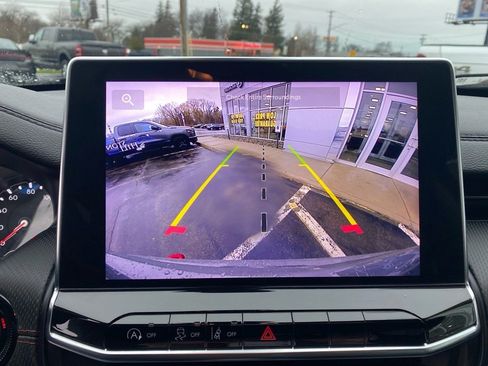 Used 2022 Jeep Compass Trailhawk w/ Trailhawk Convenience Group image 18