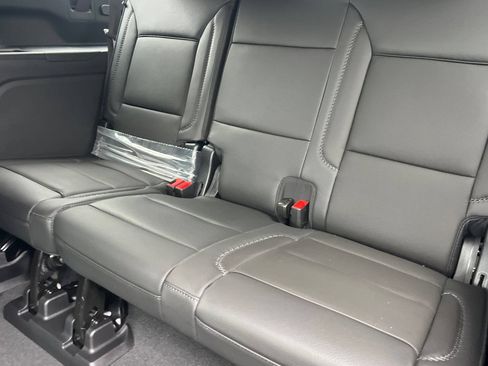 New 2026 GMC Yukon XL Denali w/ Denali Reserve Package AWD/4WD image 13