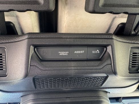 Used 2024 Jeep Gladiator Rubicon image 24