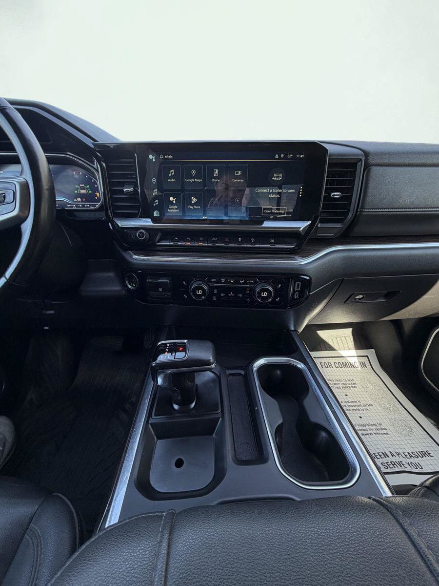 Used 2024 Chevrolet Silverado 1500 LT Trail Boss w/ LT Trail Boss Premium Package AWD/4WD image 7