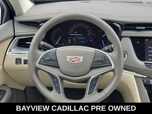Used 2017 Cadillac XT5 Luxury w/ Driver Awareness Package FWD image 15
