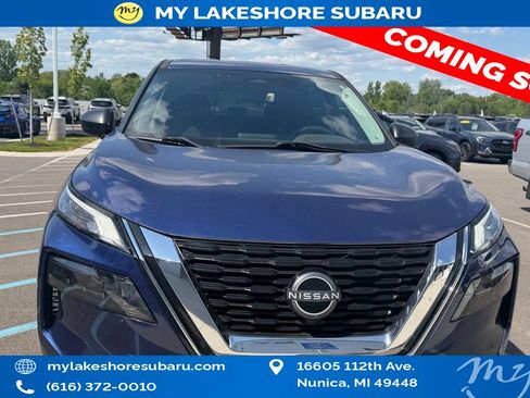 Used 2023 Nissan Rogue S AWD/4WD image 2